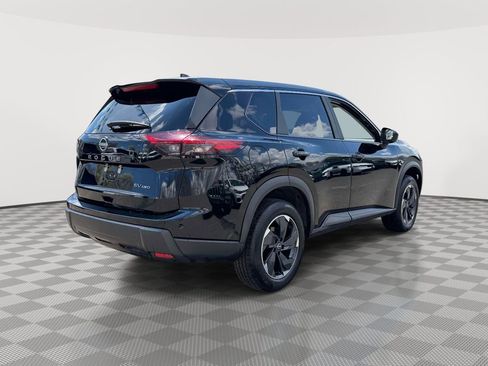 Used 2024 Nissan Rogue SV AWD/4WD image 7