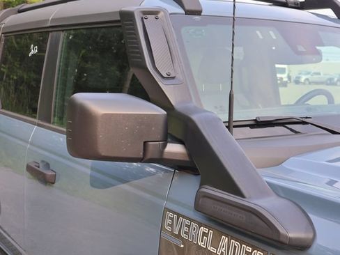 Used 2024 Ford Bronco Everglades AWD/4WD image 11