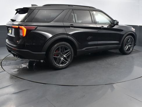 New 2026 Ford Explorer ST w/ Sun And Sound Package image 4