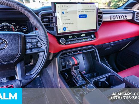 Used 2025 Toyota Tundra Limited AWD/4WD image 32