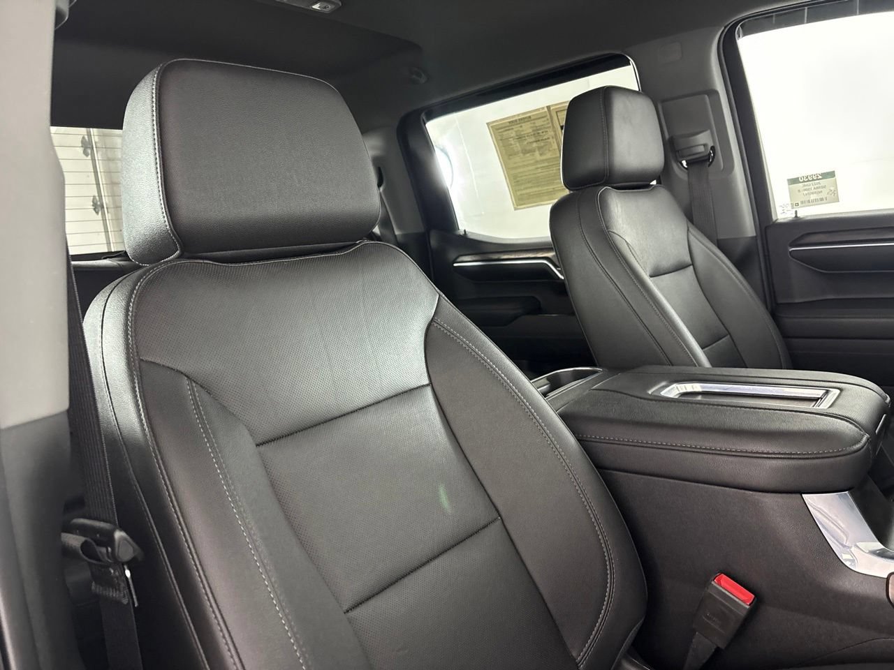 Used 2022 GMC Sierra 1500 SLT AWD/4WD image 31