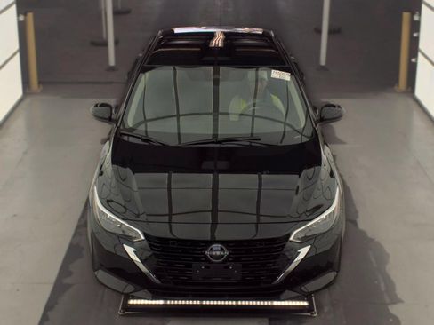 Used 2025 Nissan Sentra S FWD image 2