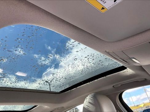 Used 2015 Mercedes-Benz C 300 4MATIC Sedan w/ Driver Assistance Package image 22