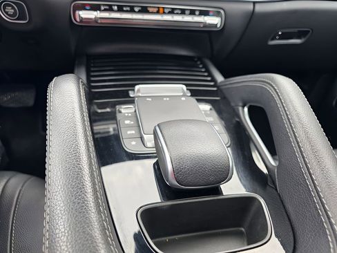 Used 2024 Mercedes-Benz GLE 450e 4MATIC image 32