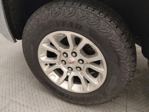 Used 2017 GMC Sierra 1500 SLE w/ SLE Value Package AWD/4WD image 31