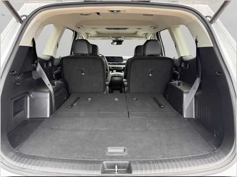 Used 2025 Kia Telluride EX w/ EX Captain's Chair Package AWD/4WD image 16