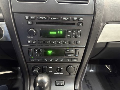 Used 2004 Ford Thunderbird Deluxe image 12