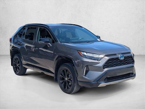 Used 2024 Toyota RAV4 XSE AWD/4WD image 3