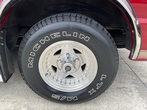 Used 1999 Ford E-150 and Econoline 150 image 16