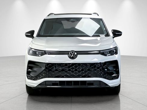 New 2026 Volkswagen Tiguan SE R-Line AWD/4WD image 8