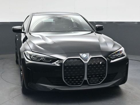 Used 2023 BMW i4 eDrive35 RWD image 9