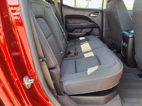 Used 2021 Chevrolet Colorado LT w/ Safety Package RWD image 14