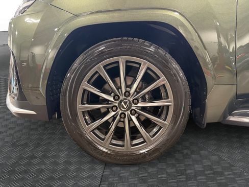 Used 2023 Lexus LX 600 F Sport w/ Accessory Package (Z1) AWD/4WD image 15