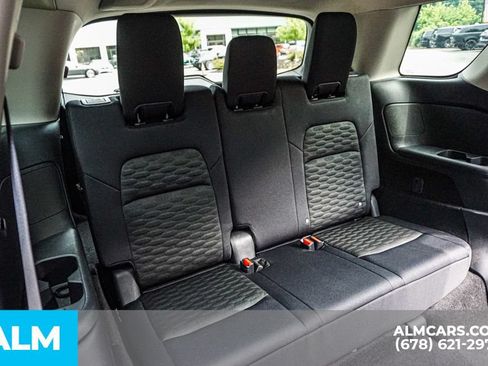 Used 2024 Nissan Pathfinder S AWD/4WD image 23