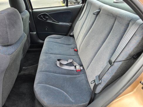 Used 2000 Chevrolet Cavalier LS w/ Preferred Equipment Group 2 FWD image 17