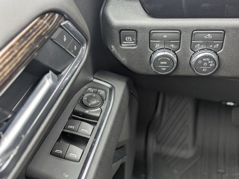 New 2026 GMC Sierra 2500 SLE w/ Preferred Package image 22