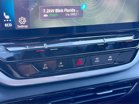 Used 2024 Volkswagen ID.4 S image 16