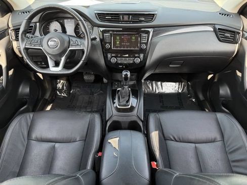 Used 2021 Nissan Rogue Sport SL w/ Premium Package FWD image 11