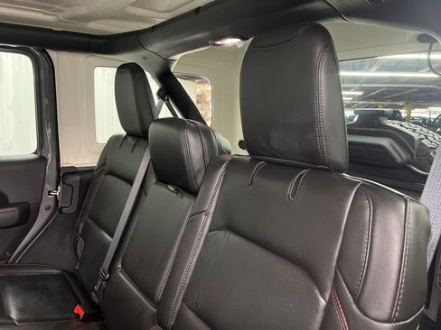 Used 2022 Jeep Wrangler Unlimited Rubicon image 11