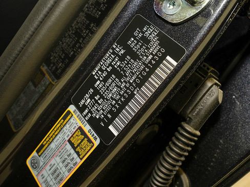 New 2026 Kia Sportage EX FWD image 21