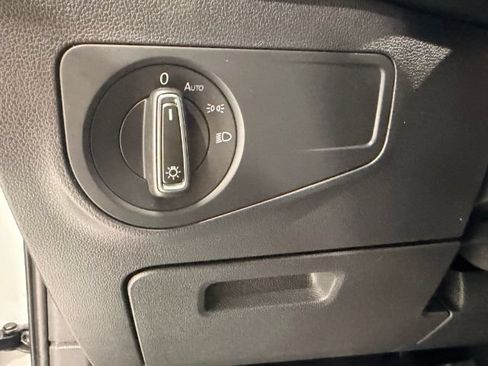 Used 2018 Volkswagen Tiguan SE w/ Panoramic Sunroof Package AWD/4WD image 39