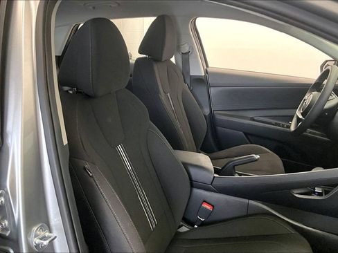 Used 2023 Hyundai Elantra SEL FWD image 7
