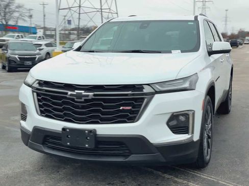 Certified 2023 Chevrolet Traverse RS image 7