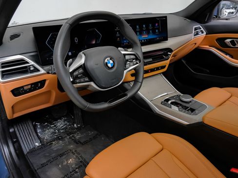 Used 2025 BMW 330i Sedan w/ Convenience Package RWD image 3