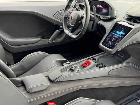 Used 2026 Lamborghini Temerario AWD/4WD image 38