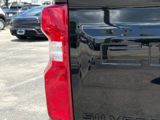Used 2026 Chevrolet Silverado 1500 High Country w/ Midnight Edition RWD image 12