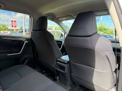 Used 2019 Toyota RAV4 LE w/ All Weather Liner Package AWD/4WD image 19