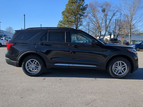 New 2025 Ford Explorer Active w/ Active Comfort Package image 3