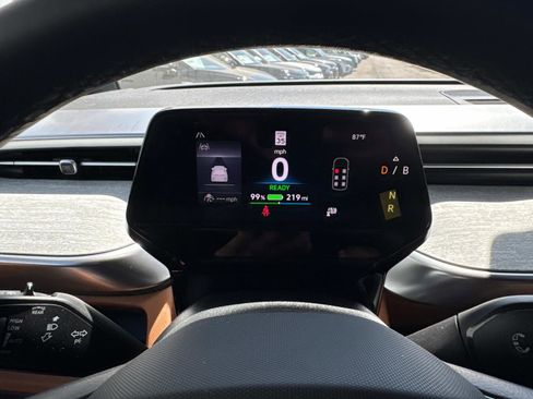 New 2025 Volkswagen ID. Buzz Pro S Plus image 20