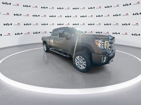 Used 2020 GMC Sierra 2500 Denali w/ Denali Ultimate Package image 2