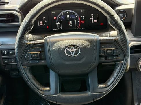 Used 2025 Toyota Tacoma SR5 AWD/4WD image 14