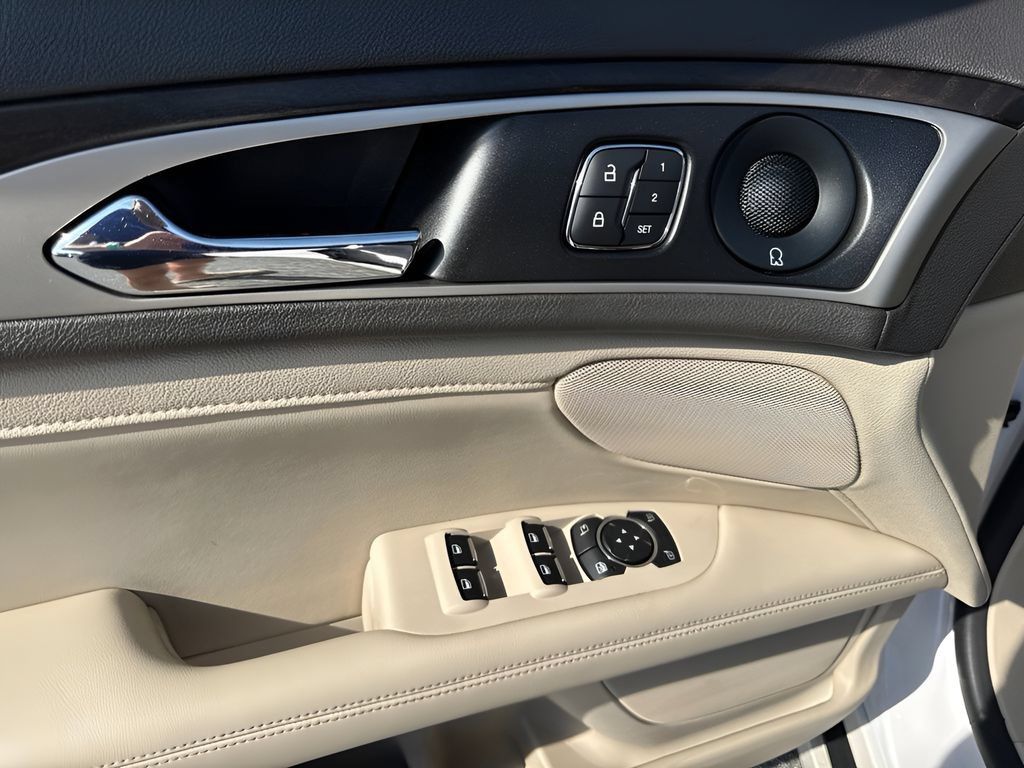 Used 2019 Lincoln MKZ Reserve AWD/4WD image 27
