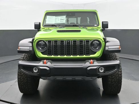 Used 2025 Jeep Gladiator Mojave w/ Safety Group image 8