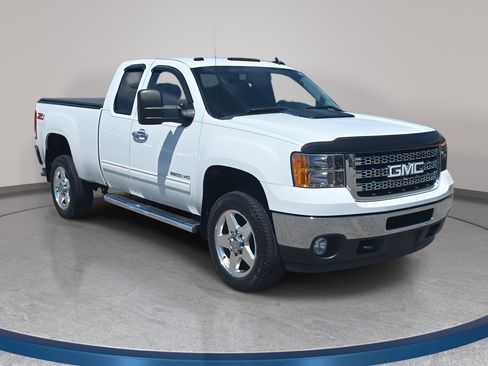 Used 2013 GMC Sierra 2500 SLE w/ SLE Preferred Package image 3