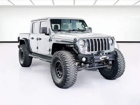 Used 2020 Jeep Gladiator Sport w/ Quick Order Package 24S AWD/4WD image 3