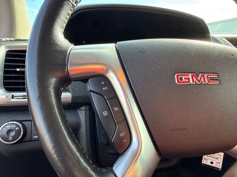 Used 2015 GMC Acadia SLE FWD image 17