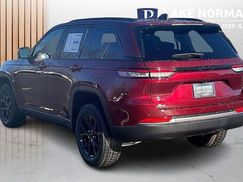 New 2026 Jeep Grand Cherokee Altitude image 7