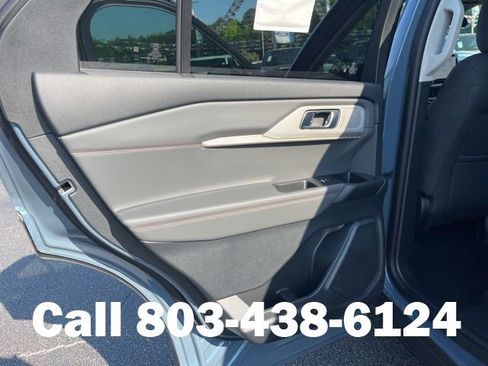 New 2026 Ford Explorer Active RWD image 10