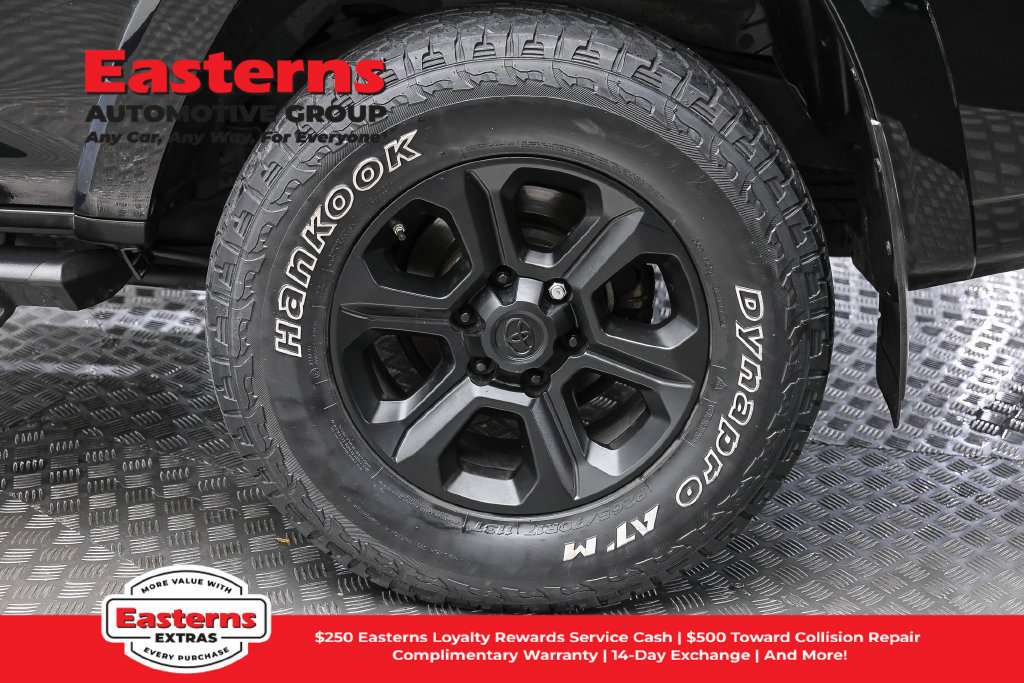 Used 2014 Toyota 4Runner SR5 AWD/4WD image 9
