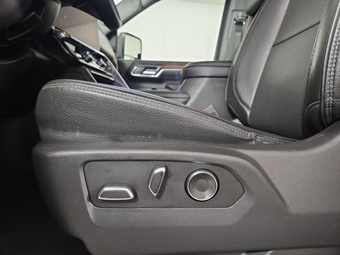 Certified 2024 GMC Sierra 2500 Denali image 29