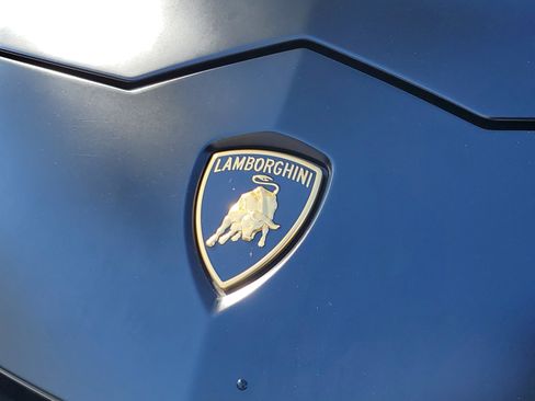 Used 2021 Lamborghini Urus image 5