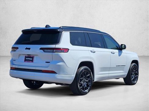 New 2026 Jeep Grand Cherokee L Summit w/ Obsidian Package AWD/4WD image 2