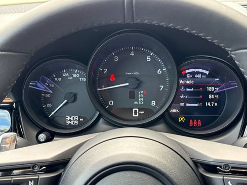 Certified 2026 Porsche Macan AWD/4WD image 29