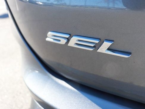 Used 2023 Ford Edge SEL image 6