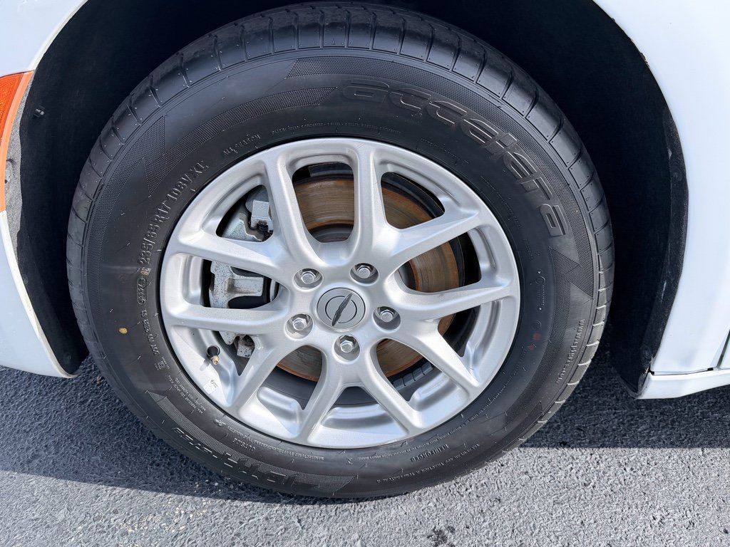 Used 2024 Chrysler Pacifica Touring-L FWD image 32