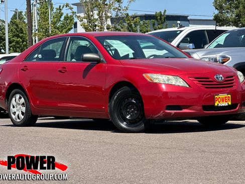 Used 2009 Toyota Camry LE FWD image 1